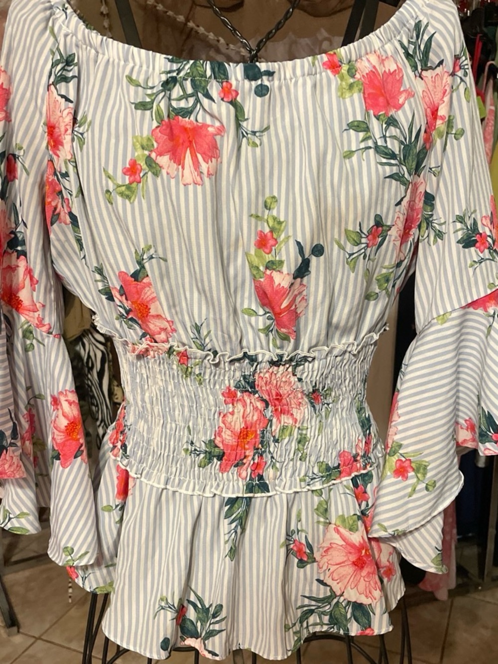 Timing Floral Off-Shoulder Blouse in White and Coral Pink
